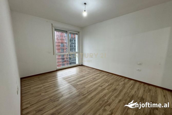 Shtepi ne shitje Apartament ne Tirane, 2+1, Mobilimi Bosh, pa mobiluar, Pagesa 230,000  Euro.