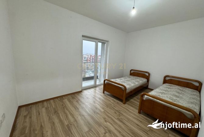 Shtepi ne shitje Apartament ne Tirane, 2+1, Mobilimi Bosh, pa mobiluar, Pagesa 230,000  Euro.