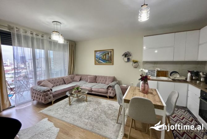 Shtepi ne shitje Apartament ne Tirane, 1+1, Mobilimi E mobiluar, Pagesa 142,000  Euro.