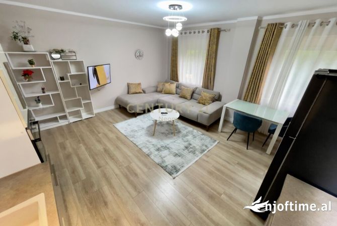 Shtepi me qera Apartament ne Tirane, 1+1, Mobilimi E mobiluar, Pagesa 550  Euro.