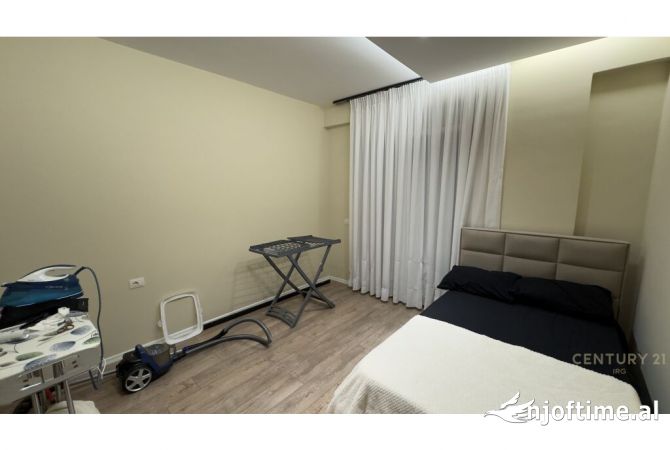 Shtepi me qera Apartament ne Tirane, 2+1, Mobilimi E mobiluar, Pagesa 1,300  Euro.