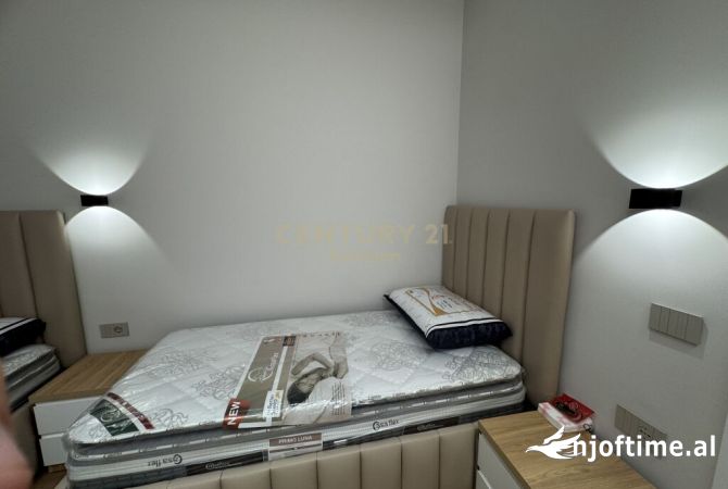 Shtepi me qera Apartament ne Tirane, 2+1, Mobilimi E mobiluar, Pagesa 1,200  Euro.