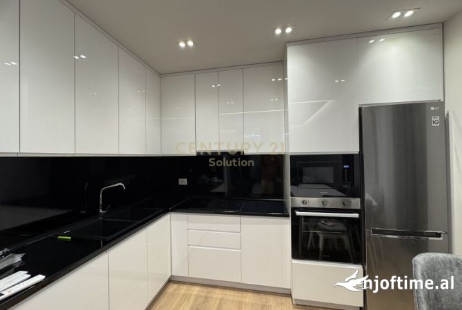 Shtepi me qera 2+1 ne Tirane - 1,200 Euro
