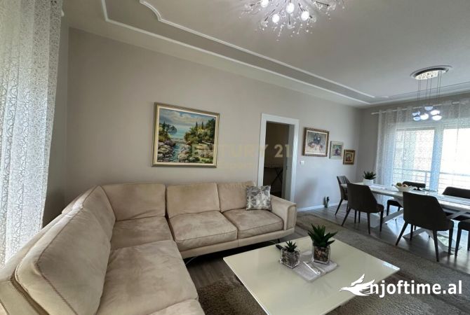 Shtepi me qera 2+1 ne Tirane - 900 Euro