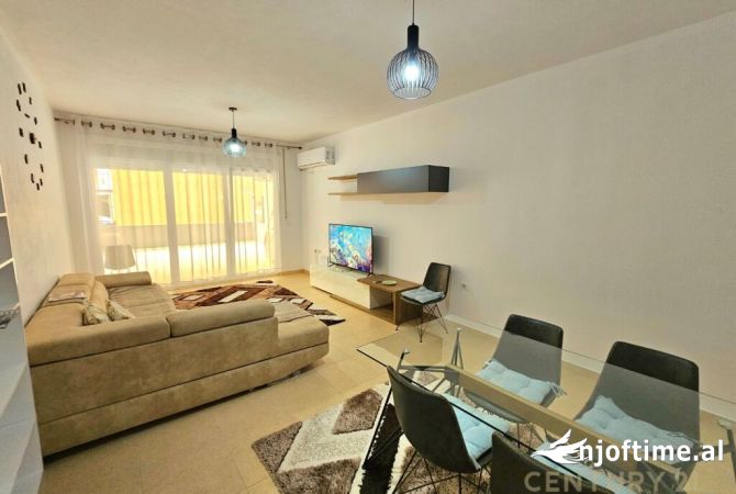 Shtepi me qera 2+1 ne Tirane - 650 Euro