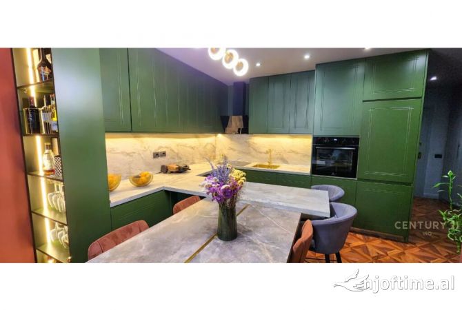 Shtepi me qera 3+1 ne Tirane - 1,200 Euro