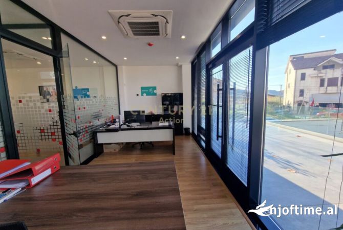 Ambient biznesi me qera 3+1 ne Tirane - 10,000 Euro