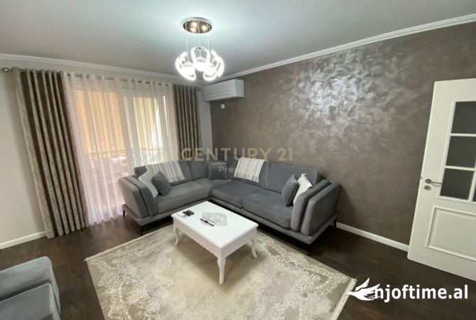 Shtepi ne shitje Apartament ne Tirane, 2+1, Mobilimi E mobiluar, Pagesa 280,000  Euro.