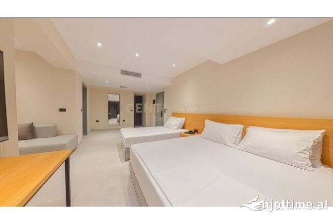 Ambient biznesi ne shitje 5+1 ne Sarande - 2,500,000 Euro
