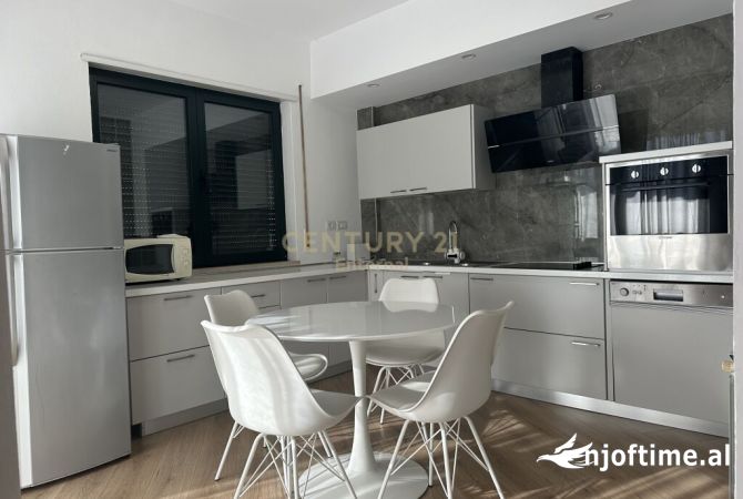 Shtepi me qera 3+1 ne Tirane - 1,500 Euro