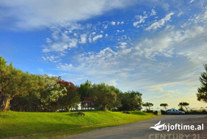 Shtepi ne shitje Vila Luksoze ne Durres, 4+1, Mobilimi E mobiluar, Pagesa 800,000  Euro.