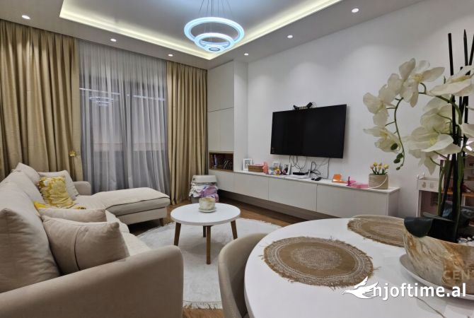 Shtepi ne shitje 2+1 ne Tirane - 225,000 Euro