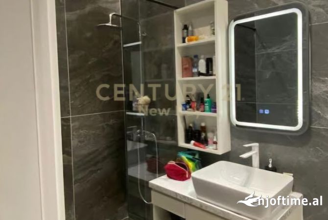 Shtepi ne shitje Apartament ne Tirane, 1+1, Mobilimi E mobiluar, Pagesa 187,000  Euro.