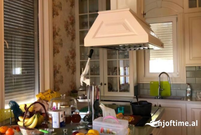 Luxury villas for rent in Tirana 4+1, In Part