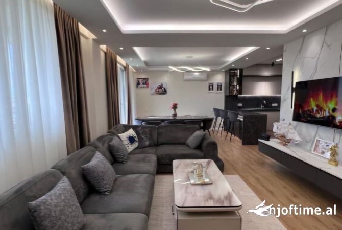 Shtepi me qera 5+1 ne Tirane - 3,500 Euro