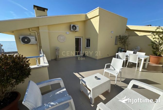 Shtepi ne shitje Penthose(kati i fundit panoramik) ne Durres, 3+1, Mobilimi E mobiluar, Pagesa 450,000  Euro.