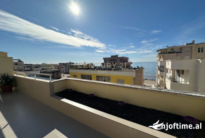 Shtepi ne shitje Penthose(kati i fundit panoramik) ne Durres, 3+1, Mobilimi E mobiluar, Pagesa 450,000  Euro.