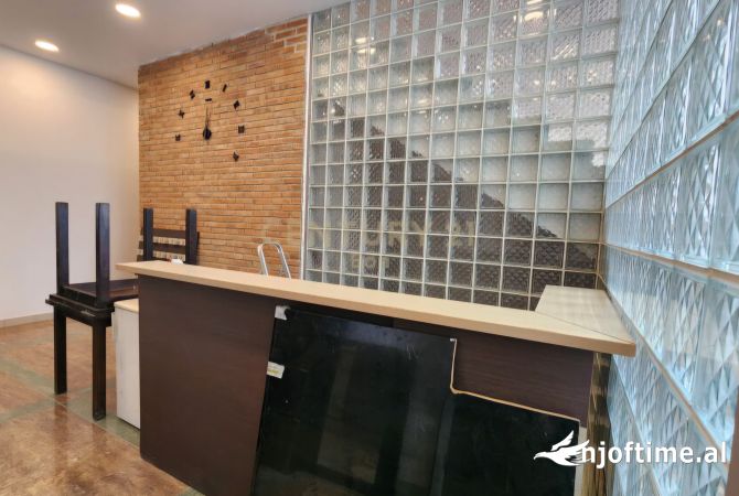 Ambient biznesi ne shitje 5+1 ne Durres - 1,134,000 Euro