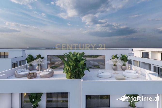 Shtepi ne shitje Penthose(kati i fundit panoramik) ne Durres, 2+1, Mobilimi Bosh, pa mobiluar, Pagesa 270,000  Euro.