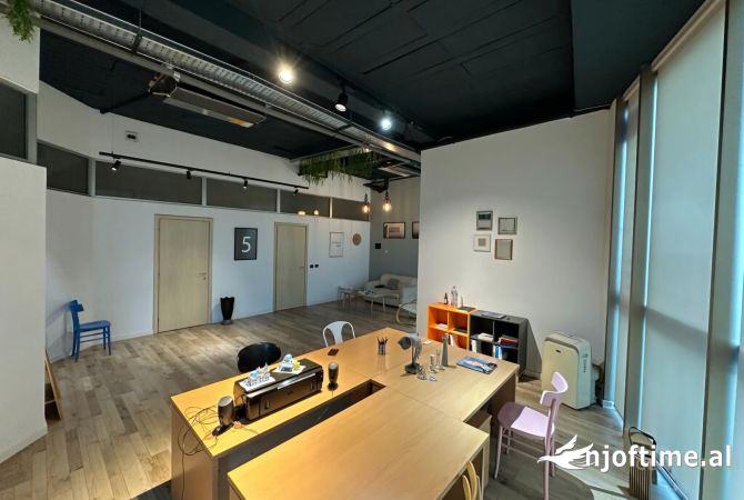 Ambient biznesi me qera 3+1 ne Tirane - 1,000 Euro