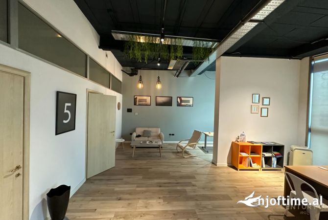 Ambient biznesi me qera 3+1 ne Tirane - 1,000 Euro