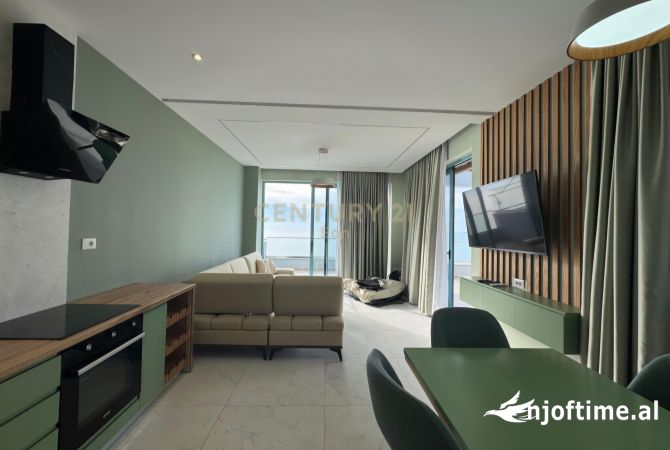 Penthouse (panoramic top floor) for sale in Durres 2+1, Furnished