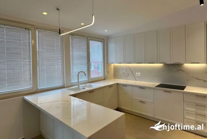 Shtepi ne shitje 3+1 ne Tirane - 700,000 Euro
