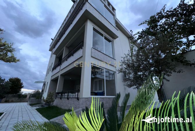 Casa in vendita 7+1 a Durazzo - 800,000 Euro