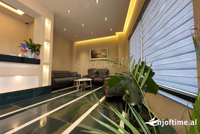 Ambient biznesi ne shitje 5+1 ne Durres - 3,500,000 Euro