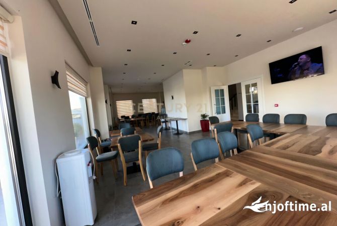 Hoteli i Persosur ne Malin e Robit me 36 Dhome dhe Pishine Exclusive 5-Story Hotel with 36 Rooms!!!!