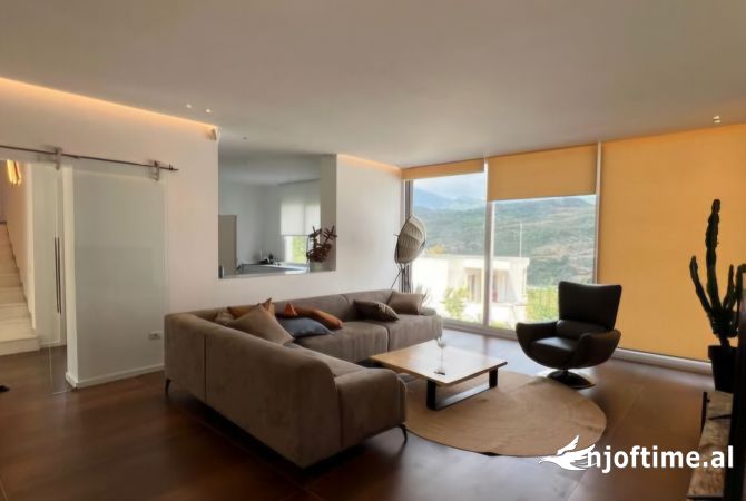 Shtepi me qera 4+1 ne Tirane - 2,000 Euro