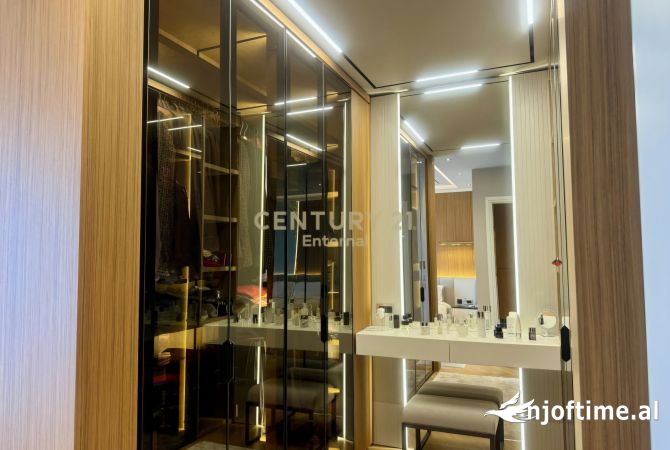 Shtepi ne shitje Vila Luksoze ne Tirane, 3+1, Mobilimi E mobiluar, Pagesa 1,000,000  Euro.