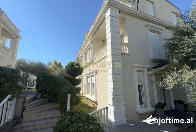 Luxury villas for sale in Tirana 4+1, Emty