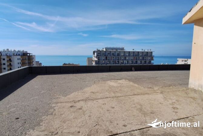 Shtepi ne shitje Penthose(kati i fundit panoramik) ne Durres, 3+1, Mobilimi Bosh, pa mobiluar, Pagesa 175,050  Euro.