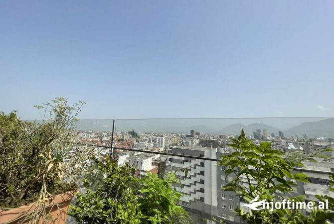 Penthouse (panoramic top floor) for sale in Tirana 3+1, Furnished
