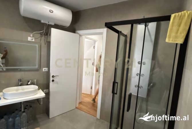 Shtepi ne shitje Apartament ne Vlore, 1+1, Mobilimi E mobiluar, Pagesa 135,000  Euro.