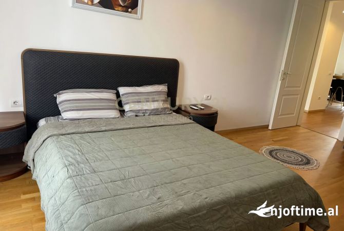 Shtepi ne shitje Apartament ne Tirane, 2+1, Mobilimi E mobiluar, Pagesa 255,000  Euro.