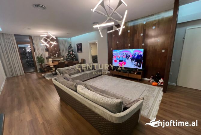 House for Rent 4+1 in Tirana - 1,500 Euro
