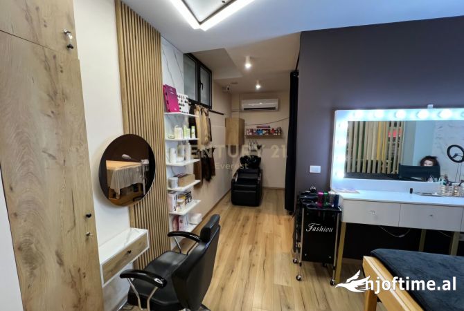 Ambient biznesi ne shitje 3+1 ne Tirane - 15,000 Euro