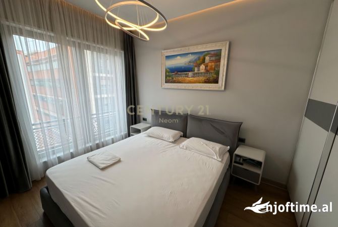 Shtepi ne shitje Apartament ne Tirane, 2+1, Mobilimi E mobiluar, Pagesa 450,000  Euro.