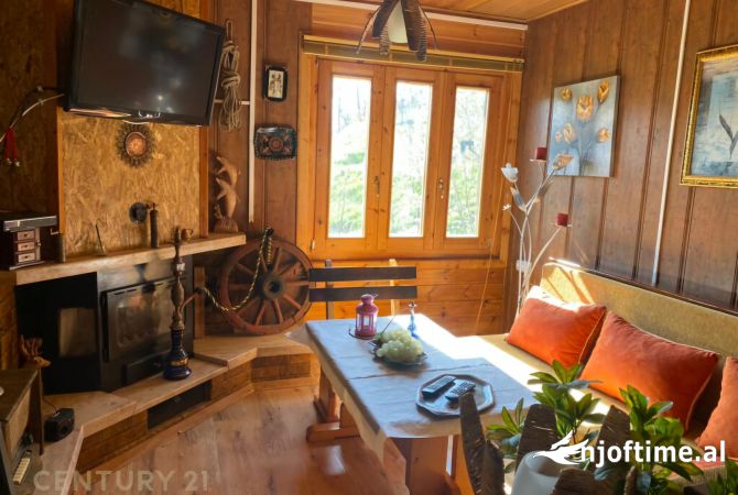 Ambient biznesi ne shitje 5+1 ne Korce - 450,000 Euro