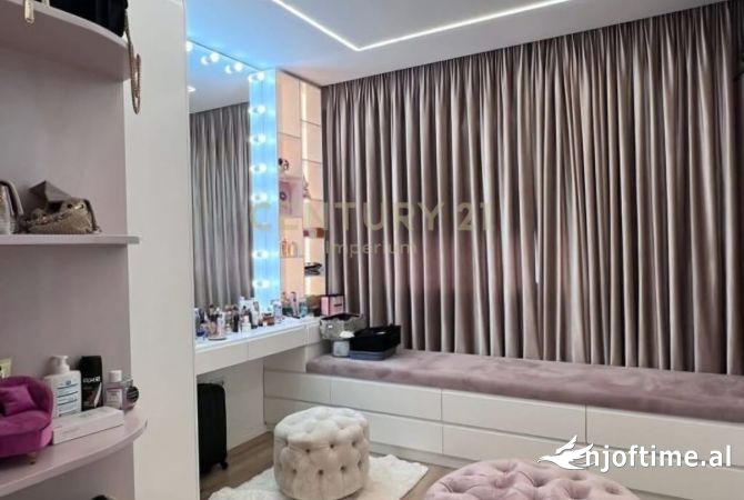 Shtepi me qera 2+1 ne Tirane - 900 Euro