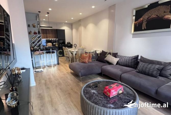 Shtepi me qera 2+1 ne Tirane - 900 Euro