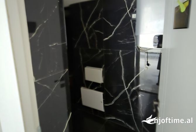 JEPET ME QIRA AMBIENT KOMERCIAL, RRUGA E DURRESIT | COMMERCIAL SPACE FOR RENT, DURRES STREET