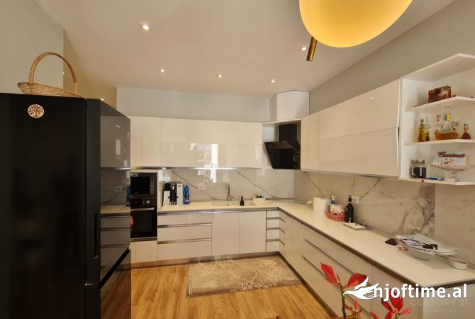 Casa in vendita 3+1 a Tirana - 450,000 Euro
