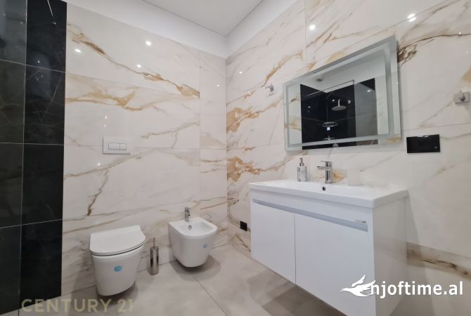 Shtepi ne shitje Apartament ne Tirane, 1+1, Mobilimi E mobiluar, Pagesa 200,000  Euro.