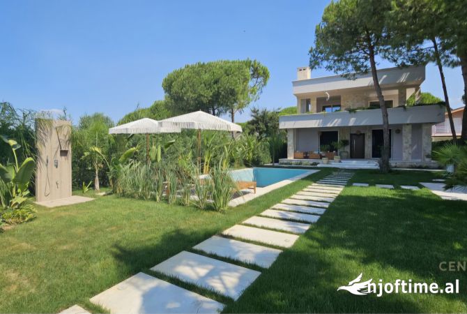 Shtepi ne shitje Vila Luksoze ne Durres, 7+1, Mobilimi E mobiluar, Pagesa 2,600,000  Euro.