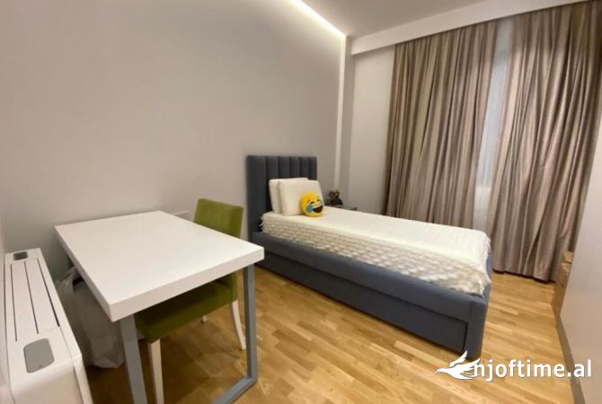 Shtepi ne shitje Apartament ne Tirane, 2+1, Mobilimi E mobiluar, Pagesa 330,000  Euro.