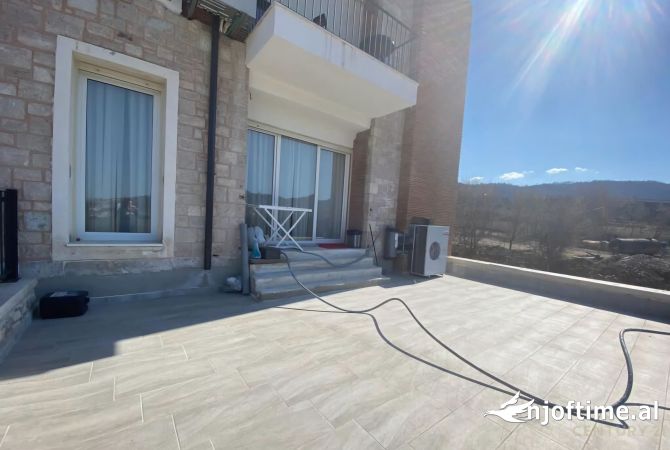 Shtepi ne shitje Apartament ne Tirane, 2+1, Mobilimi E mobiluar, Pagesa 330,000  Euro.