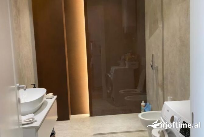 Shtepi ne shitje Apartament ne Tirane, 2+1, Mobilimi E mobiluar, Pagesa 330,000  Euro.